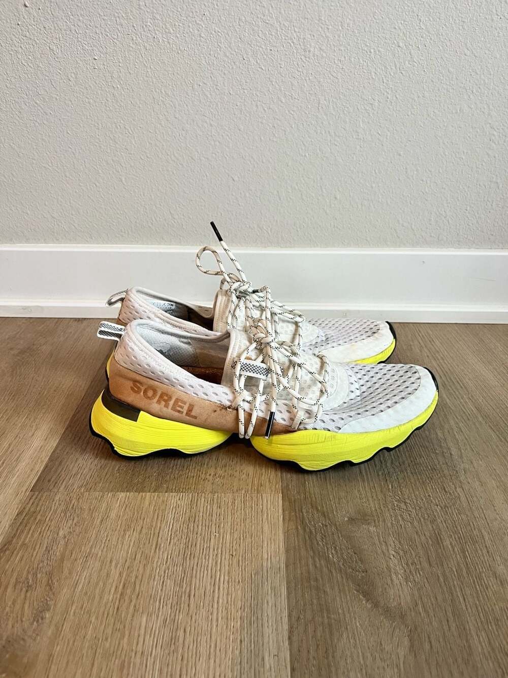 Sorel, Woman’s Kinetic Impact Fashion Sneakers, Chunky White Shoe/Neon Yellow, 8